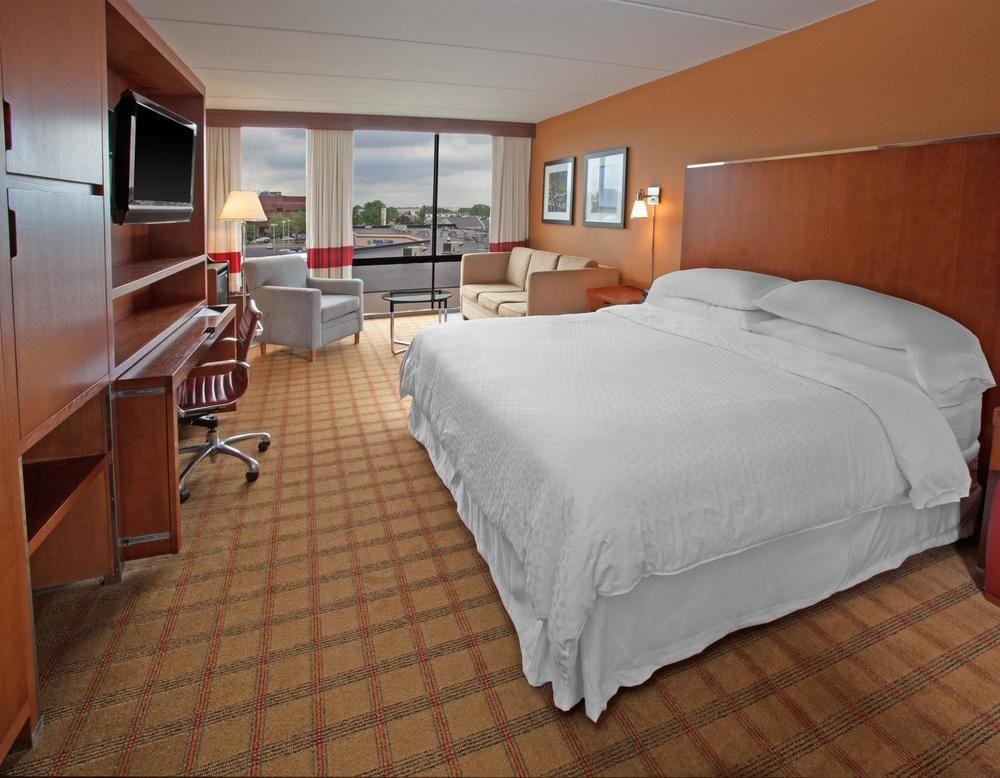Four Points Philadelphia Northeast Hotel Buitenkant foto