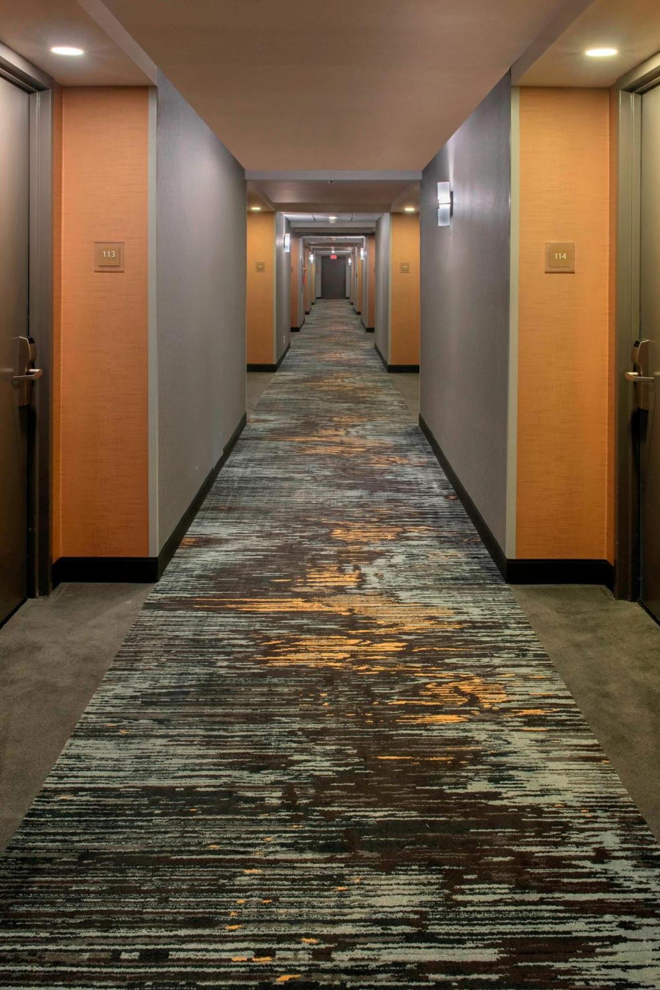 Four Points Philadelphia Northeast Hotel Buitenkant foto