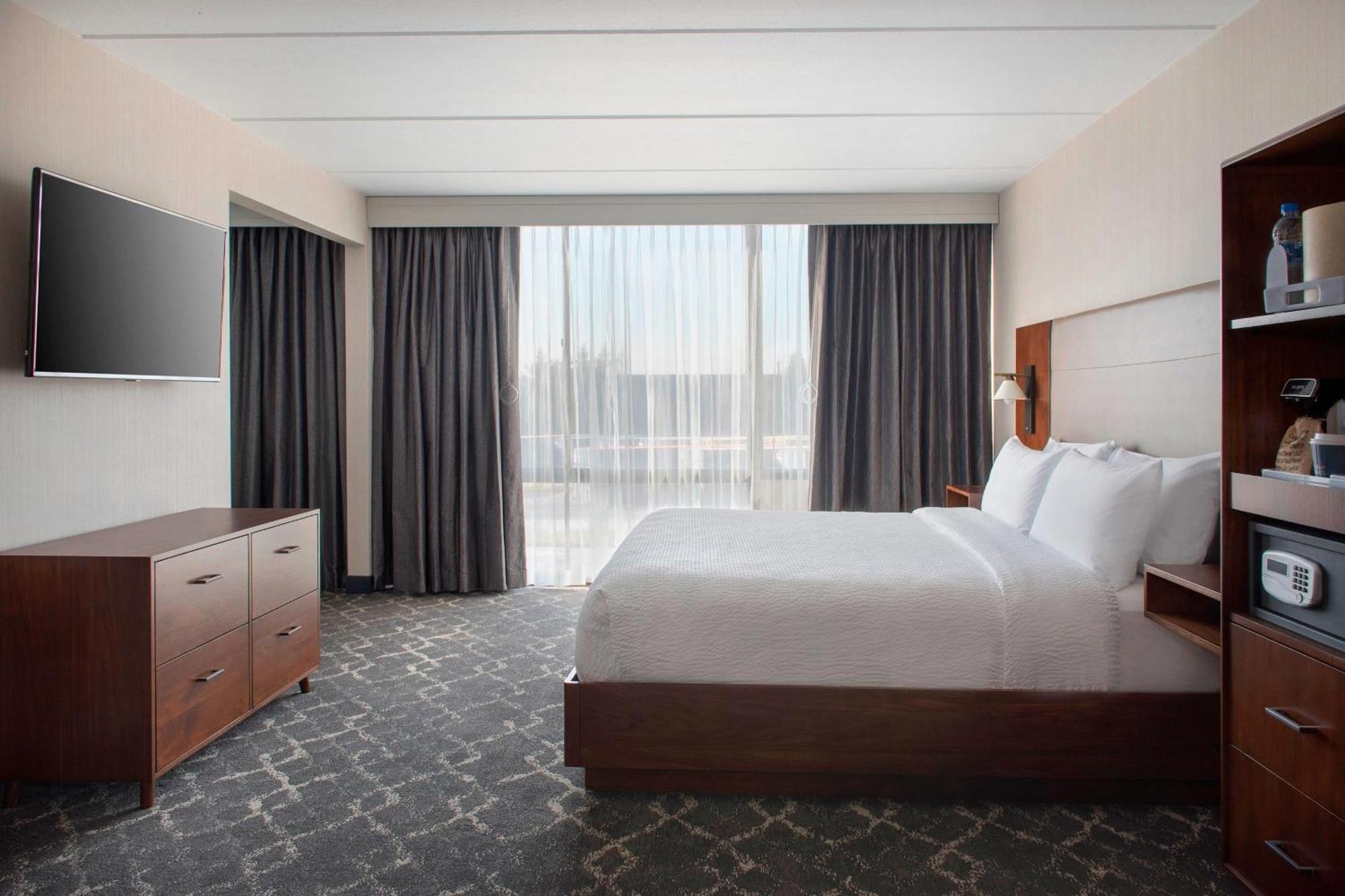 Four Points Philadelphia Northeast Hotel Buitenkant foto