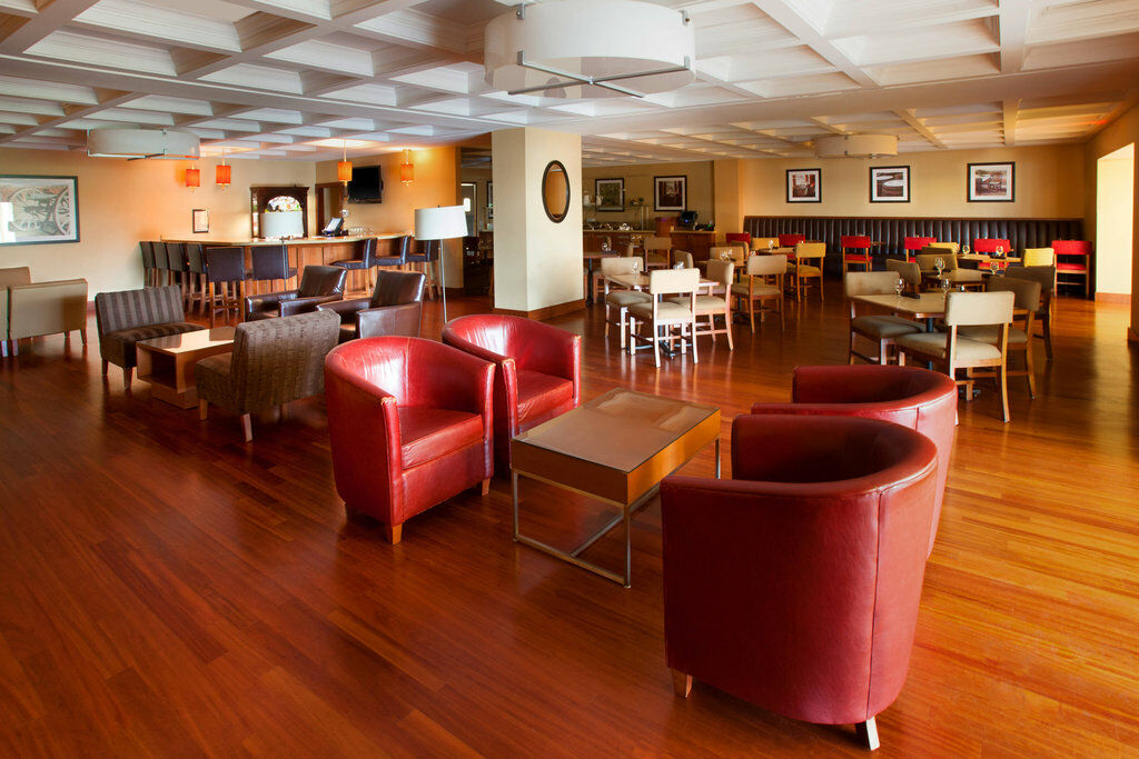 Four Points Philadelphia Northeast Hotel Buitenkant foto