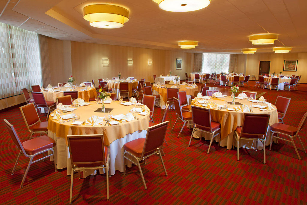Four Points Philadelphia Northeast Hotel Buitenkant foto